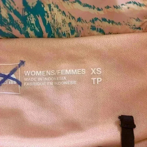 The North Face Limitless Run Short-Size XS - Picture 3 of 4